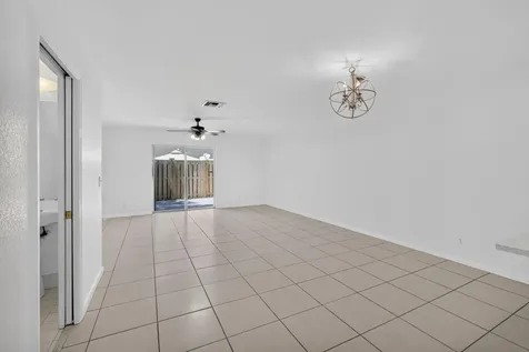 946 Summit Lake Drive West Palm Beach FL 33406