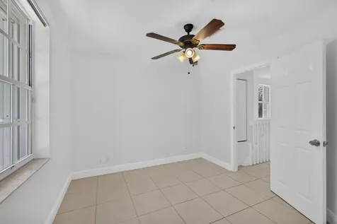 946 Summit Lake Drive West Palm Beach FL 33406