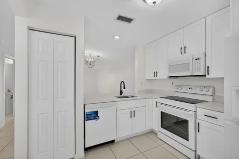 946 Summit Lake Drive West Palm Beach FL 33406