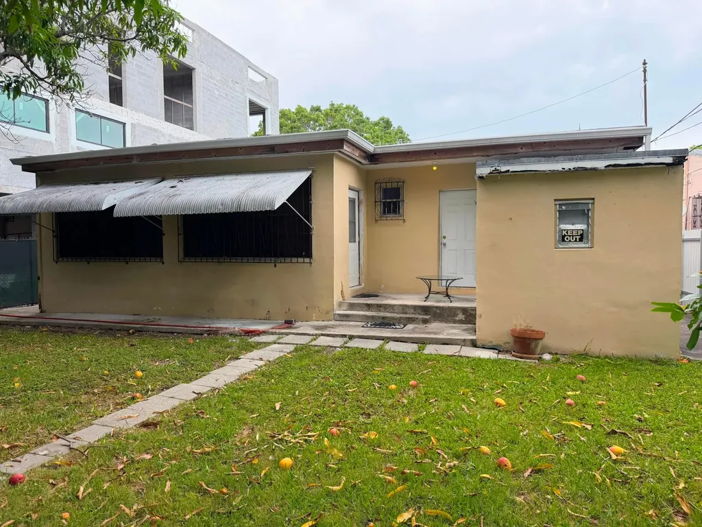 424 NE 72nd Street Miami FL 33138