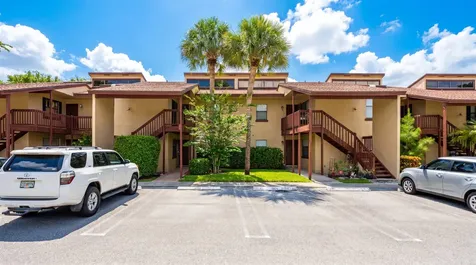 1303 Lakeview E Royal Palm Beach FL 33411