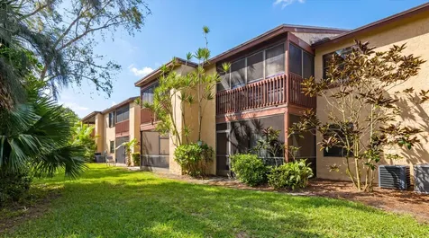 1303 Lakeview E Royal Palm Beach FL 33411
