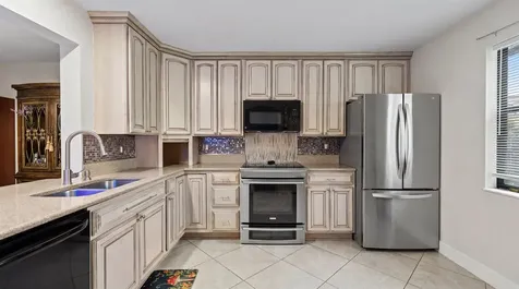 1303 Lakeview E Royal Palm Beach FL 33411