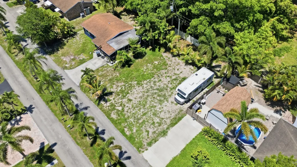 000 Morrison Avenue Lake Worth FL 33463