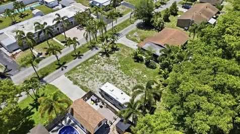 000 Morrison Avenue Lake Worth FL 33463