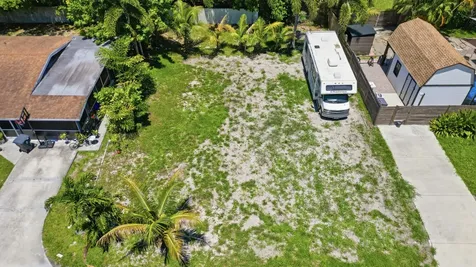 000 Morrison Avenue Lake Worth FL 33463