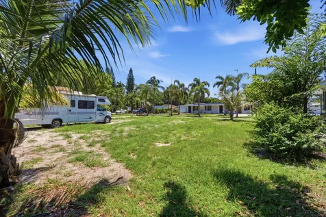 000 Morrison Avenue Lake Worth FL 33463