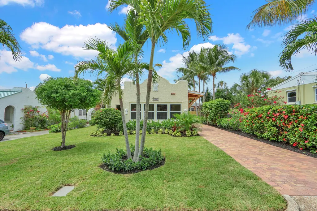 842 Selkirk Street West Palm Beach FL 33405