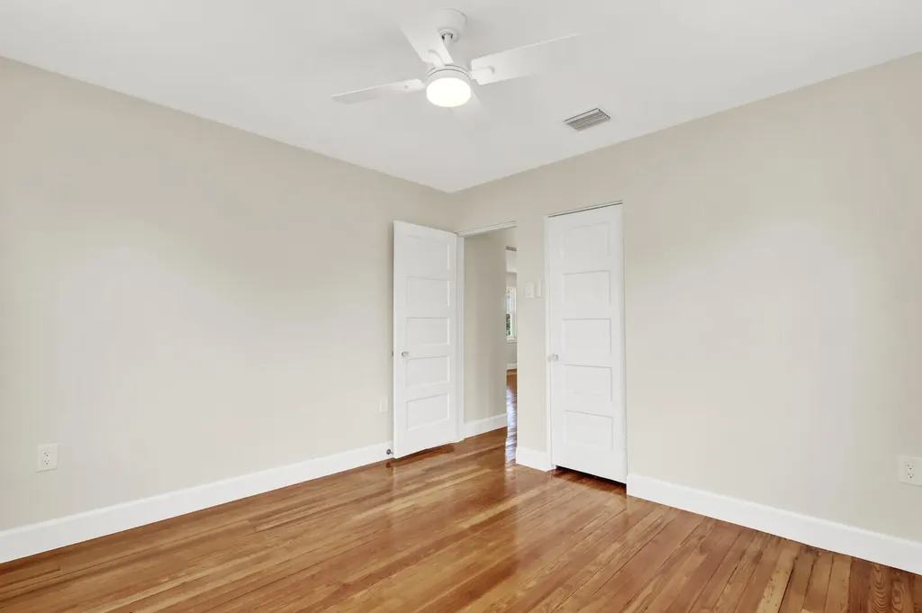 842 Selkirk Street West Palm Beach FL 33405