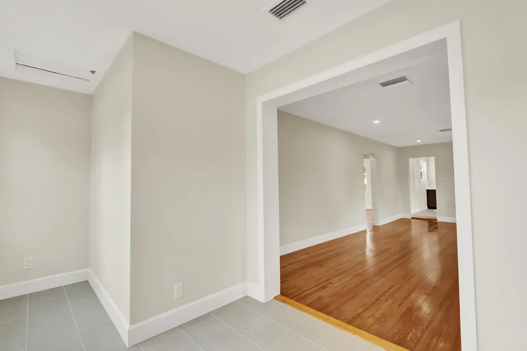 842 Selkirk Street West Palm Beach FL 33405