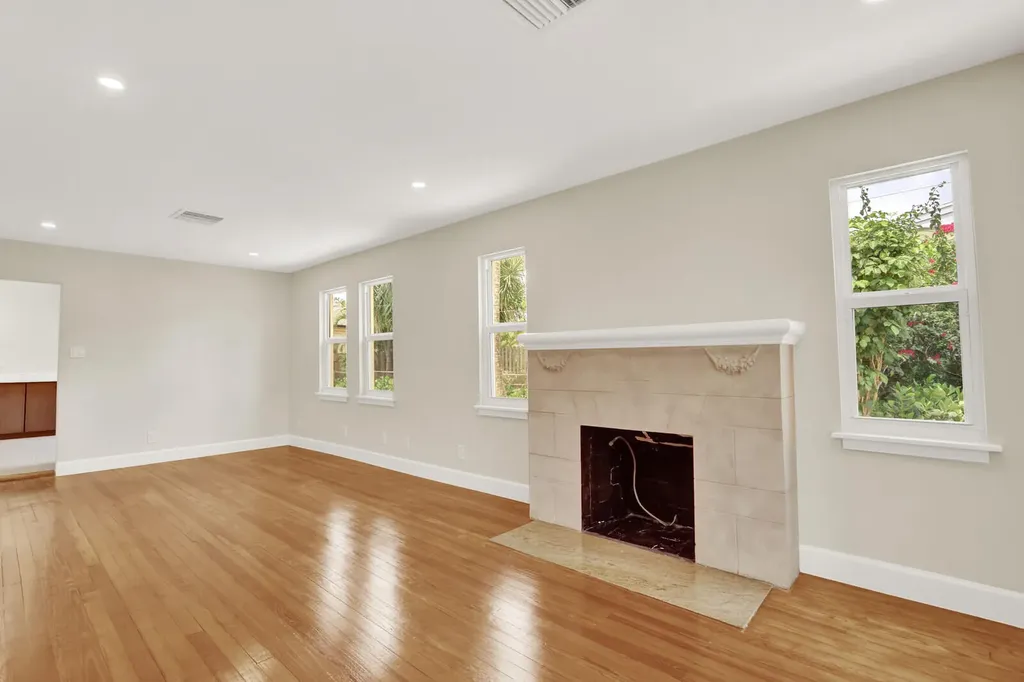 842 Selkirk Street West Palm Beach FL 33405