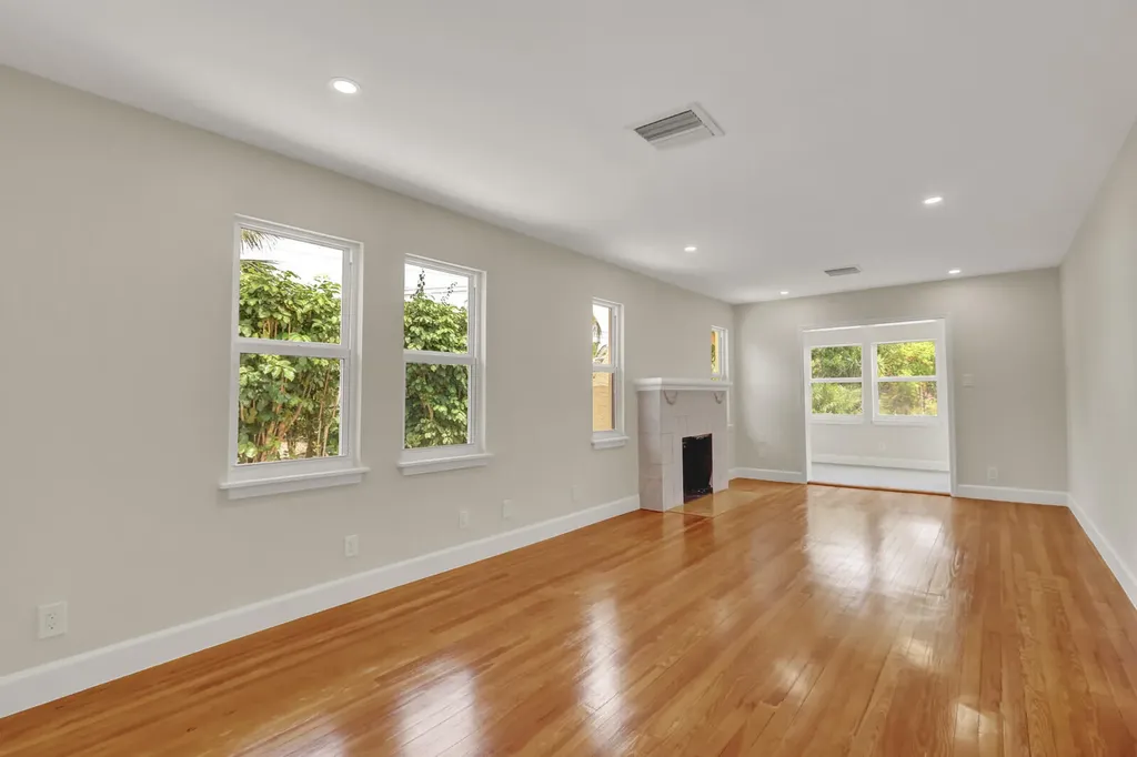 842 Selkirk Street West Palm Beach FL 33405