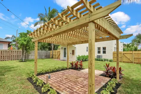 842 Selkirk Street West Palm Beach FL 33405