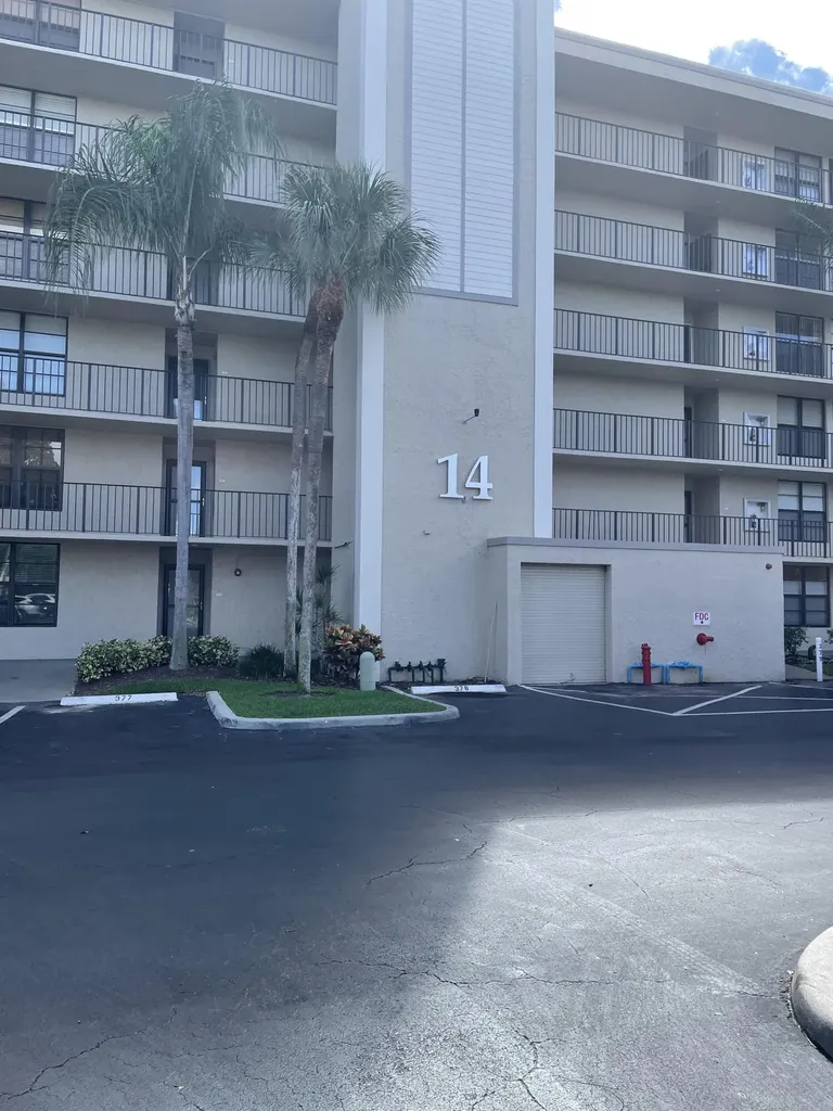 14 Royal Palm Way Boca Raton FL 33432