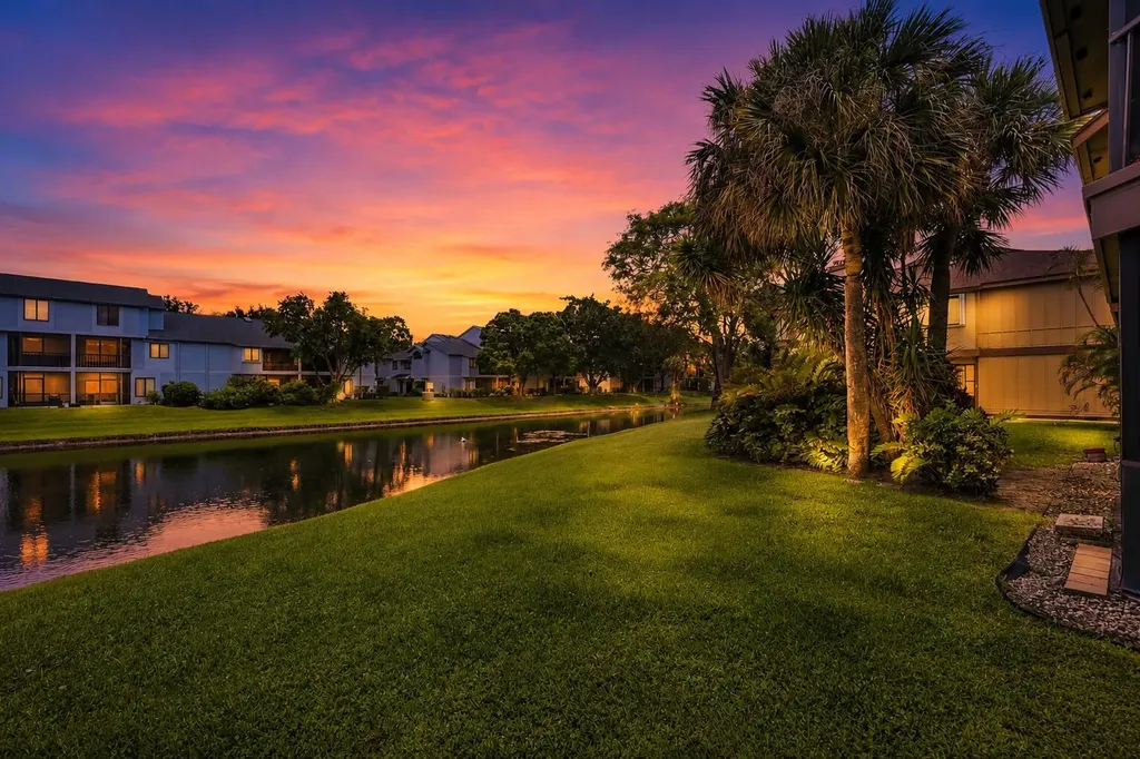 600 Crosswinds Greenacres FL 33413