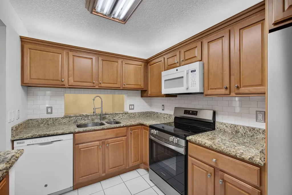 6341 Chasewood Drive Jupiter FL 33458