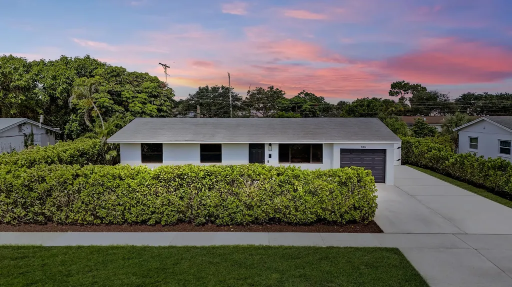 816 Juniper Drive North Palm Beach FL 33408