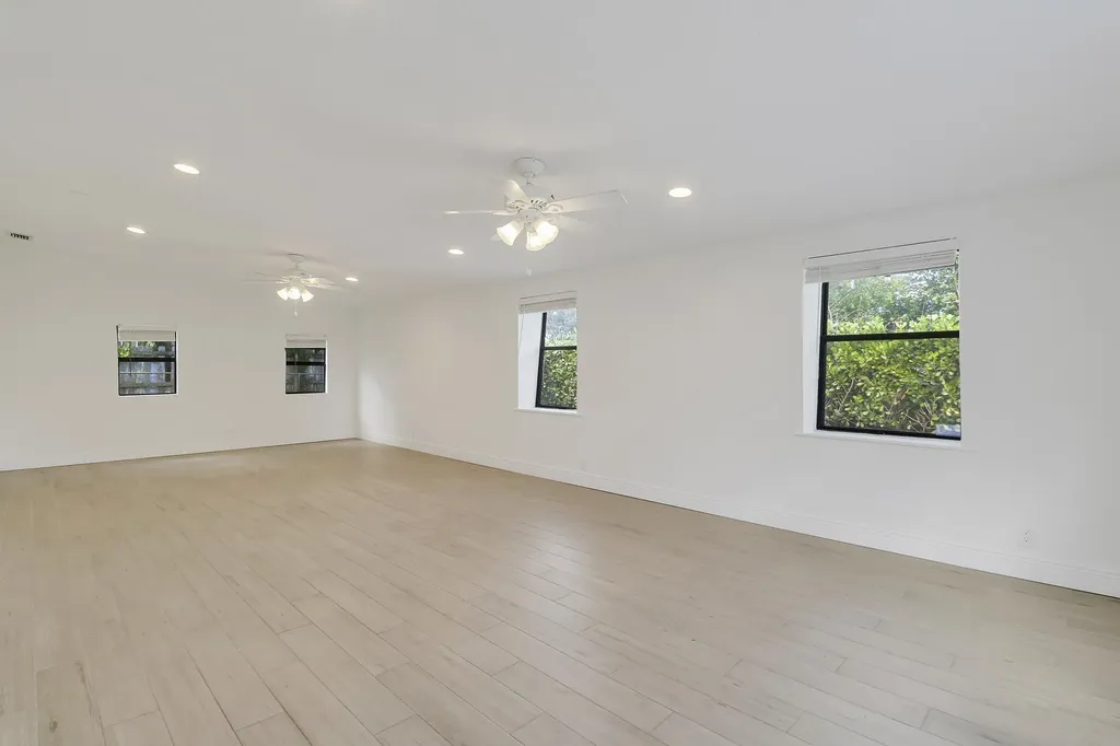 816 Juniper Drive North Palm Beach FL 33408