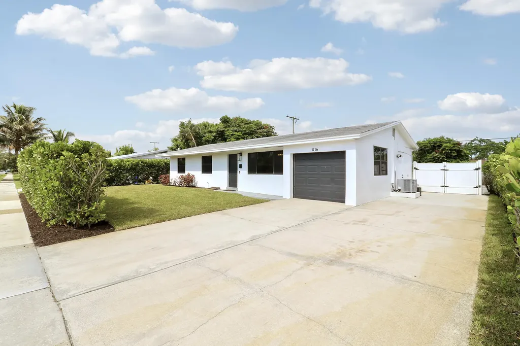 816 Juniper Drive North Palm Beach FL 33408