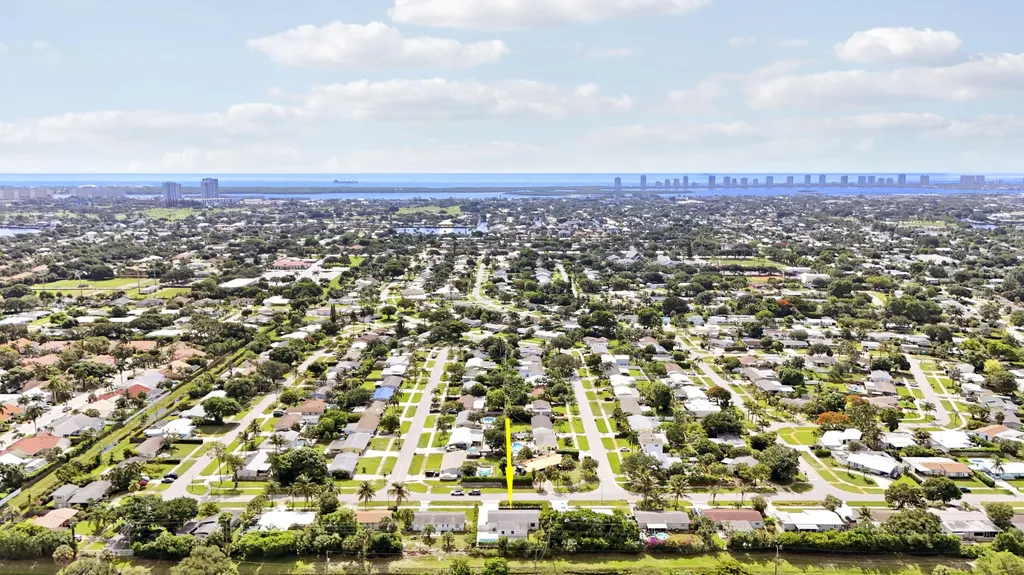 816 Juniper Drive North Palm Beach FL 33408