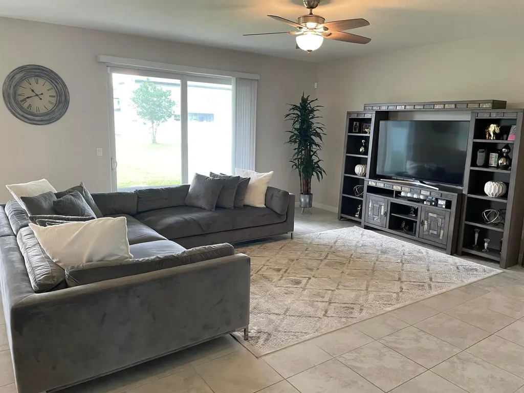 7413 NW Greenspring Street Port St Lucie FL 34987