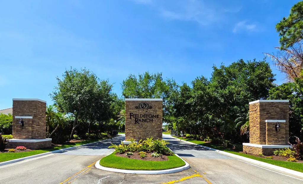 7677 Fieldstone Ranch Square Vero Beach FL 32967