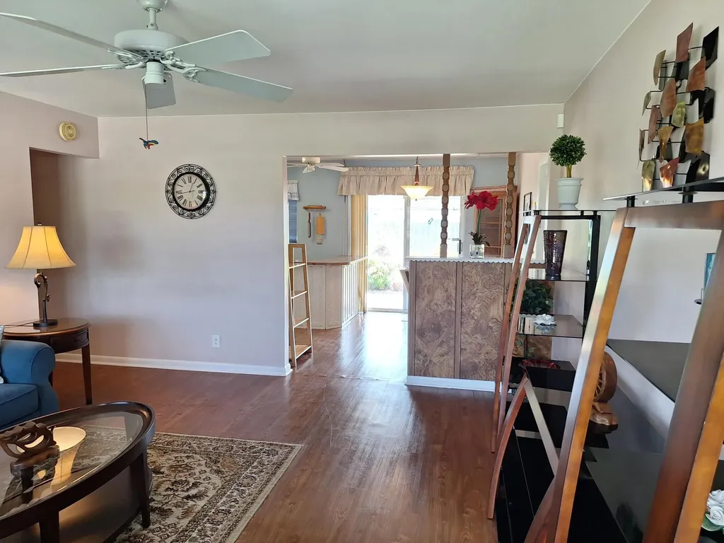 4972 Royal Court S West Palm Beach FL 33415