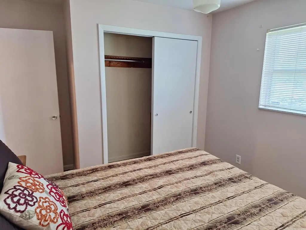 4972 Royal Court S West Palm Beach FL 33415
