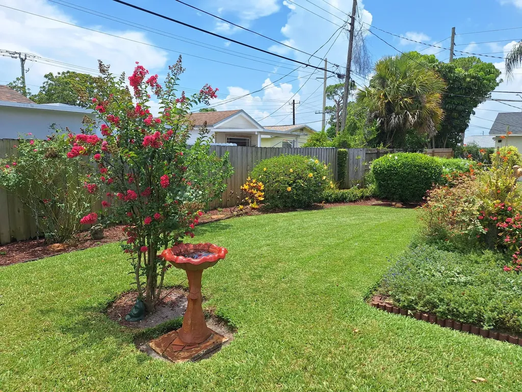 4972 Royal Court S West Palm Beach FL 33415