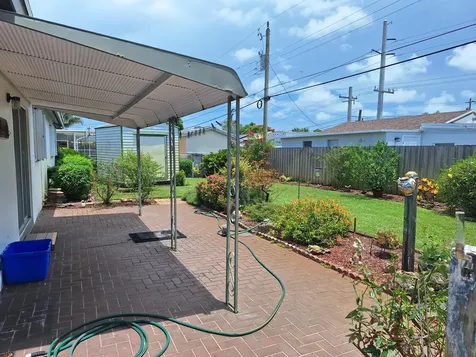 4972 Royal Court S West Palm Beach FL 33415