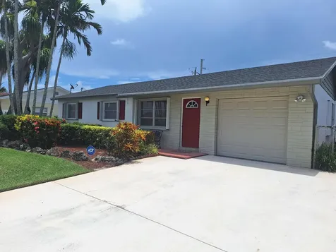 4972 Royal Court S West Palm Beach FL 33415