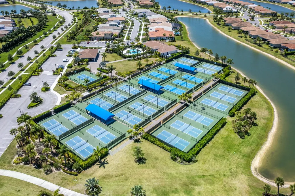 8448 SW Cantante Way Port St Lucie FL 34987