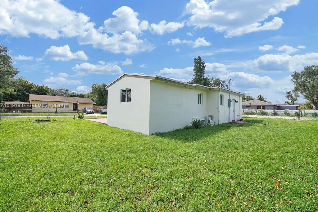 2000 SW 95th Terrace Miramar FL 33025