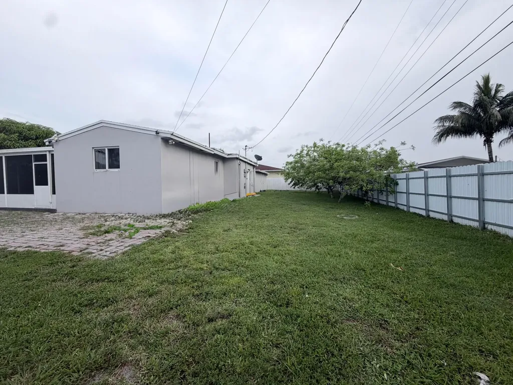 2000 SW 95th Terrace Miramar FL 33025
