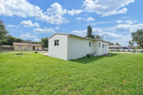 2000 SW 95th Terrace Miramar FL 33025