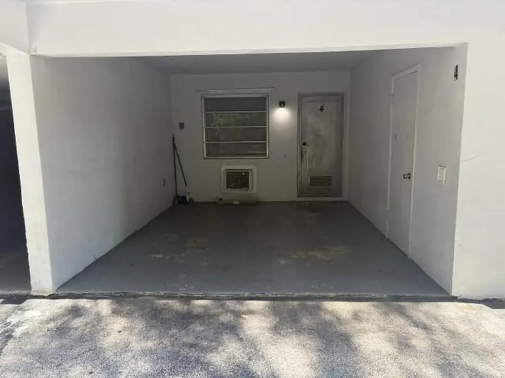 209 SE 6th Avenue Boynton Beach FL 33435