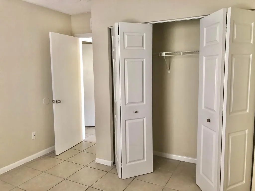 6031 10th Avenue N Greenacres FL 33463