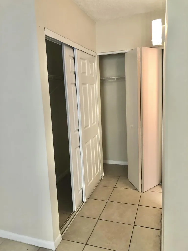 6031 10th Avenue N Greenacres FL 33463