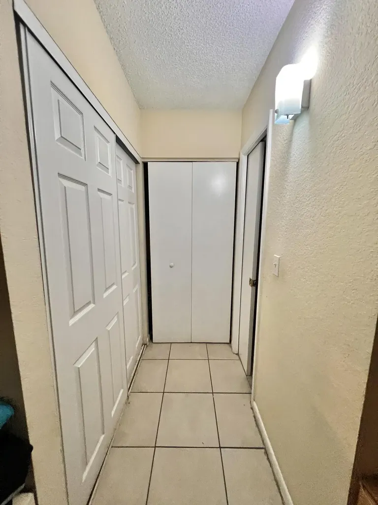 6031 10th Avenue N Greenacres FL 33463