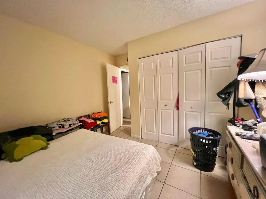 6031 10th Avenue N Greenacres FL 33463