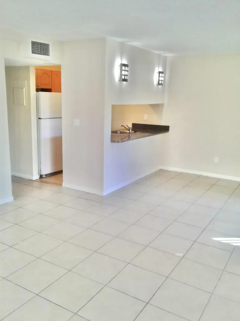 6031 10th Avenue N Greenacres FL 33463