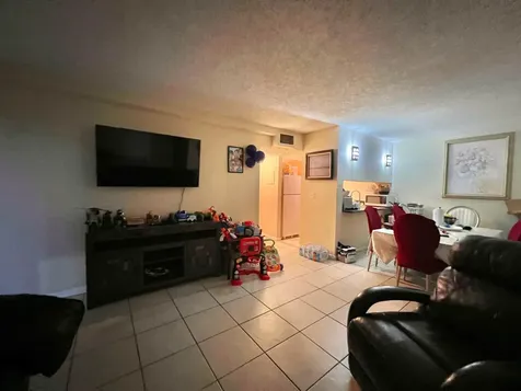 6031 10th Avenue N Greenacres FL 33463