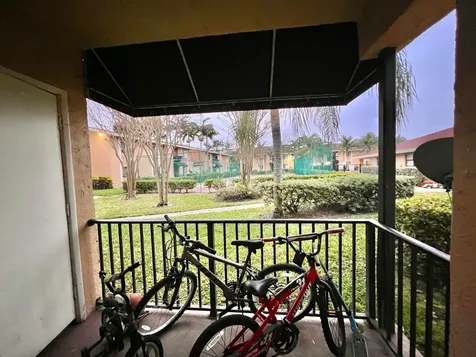 6031 10th Avenue N Greenacres FL 33463