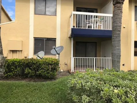 6031 10th Avenue N Greenacres FL 33463