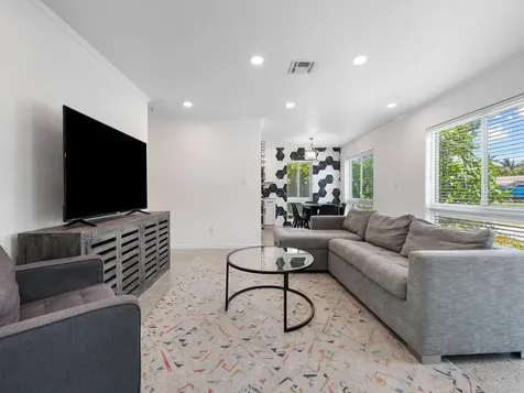 657 NW 30th Court Wilton Manors FL 33311