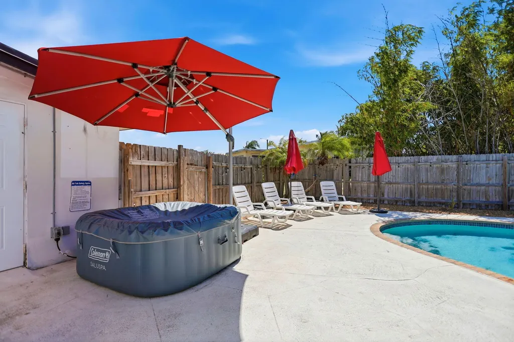 917 W Drew Street Lantana FL 33462