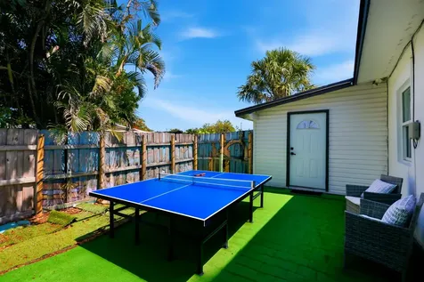 917 W Drew Street Lantana FL 33462