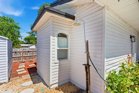 917 W Drew Street Lantana FL 33462