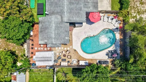 917 W Drew Street Lantana FL 33462