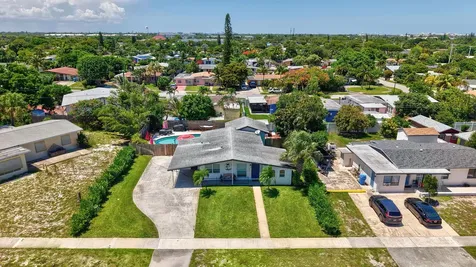 917 W Drew Street Lantana FL 33462